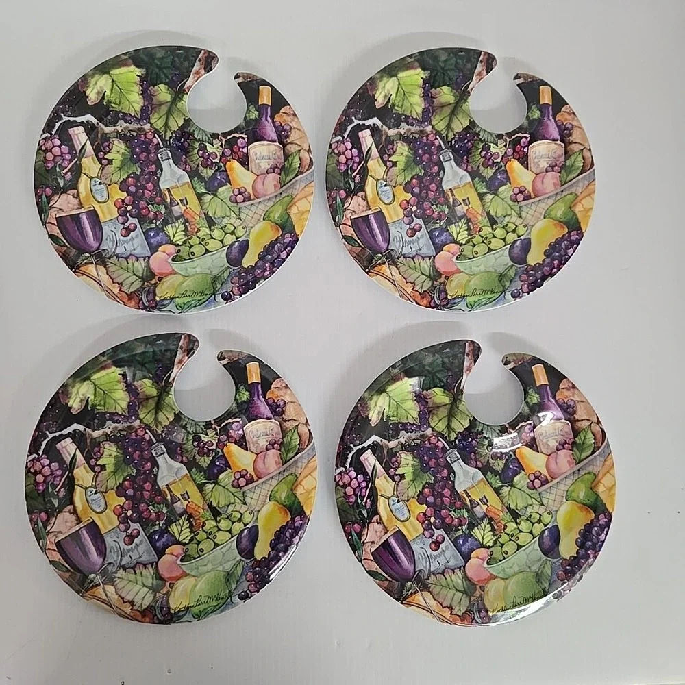 Santa Barbara Ceramic Melamine Plates with Cheese & Wine Decor / 4‎